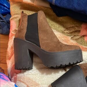 Brown Platform Ankle Boots​